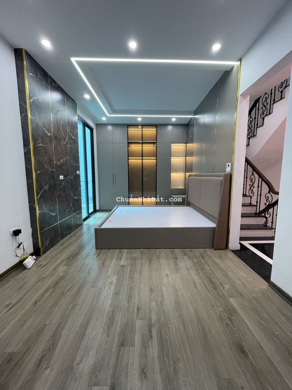 Nhà đẹp mới Khương Trung,ô tô đỗ cửa, tặng nội thất tiền tỷ, 36m2, 6 tỷ 