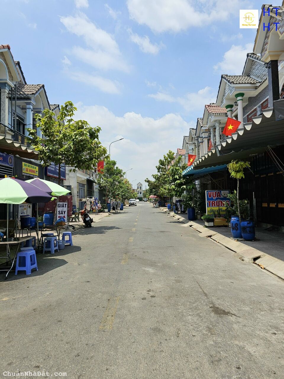 Bán nhà giá rẻ ngay đường ĐT743 gần vòng xoay An Phú 60m2 2 tỷ750