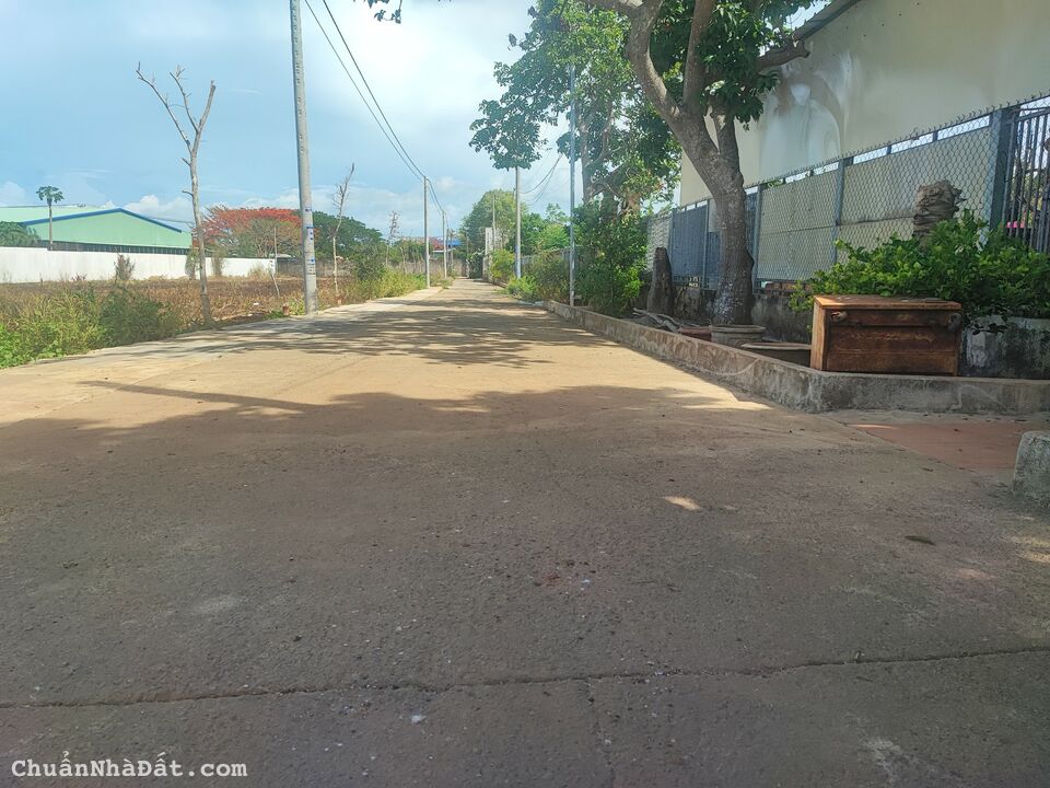 Bán đất Mặt tiền đường PHạm Hùng giá cực mềm