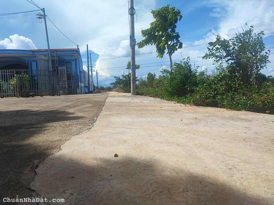 Bán đất Mặt tiền đường PHạm Hùng giá cực mềm