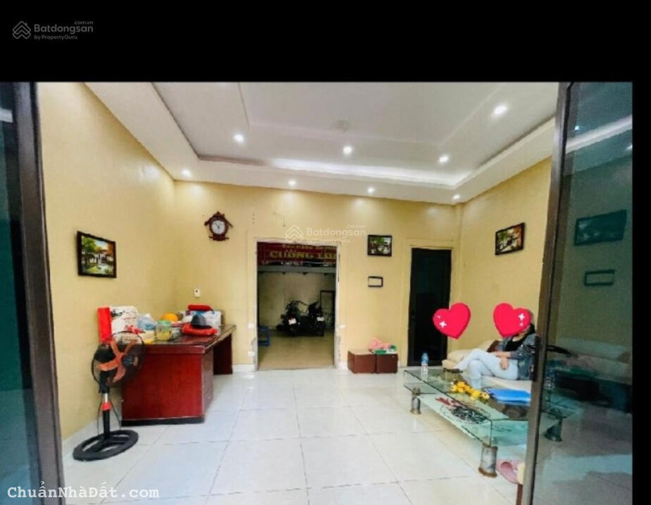 Bán nhà phố Thiên Đức, Gia Lâm, Dt 52m2, 2 tầng, MT4,2m, đường rộng, vỉa hè kinh doanh, giá 4,x tỷ