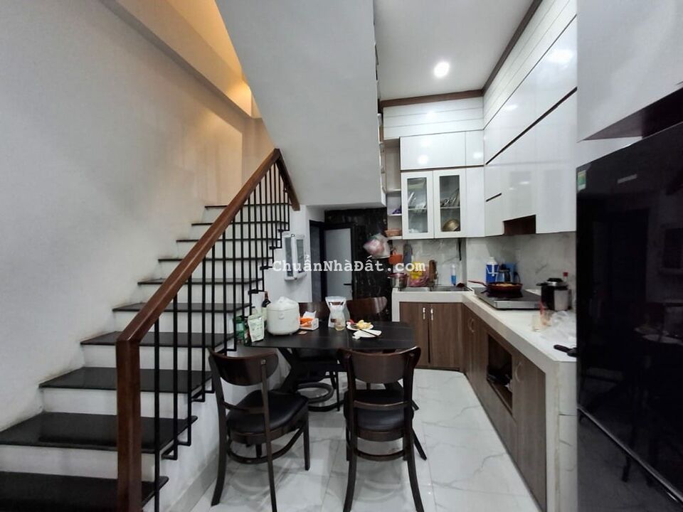 BÁN NHÀ GIA QUẤT 4 TẦNG FULL NỘI THẤT 3 TỶ LH:0879779988