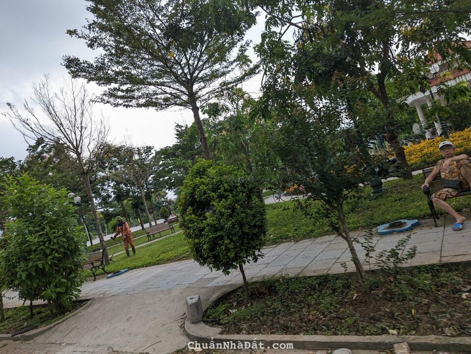 BÁN NHÀ THỤY Ô TÔ TRÁNH NHAU KINH DOANH ĐƯỢC LUÔN GẦN HỒ, CÔNG VIÊN CHỈ HƠN 4 TỶ LH:0879779988