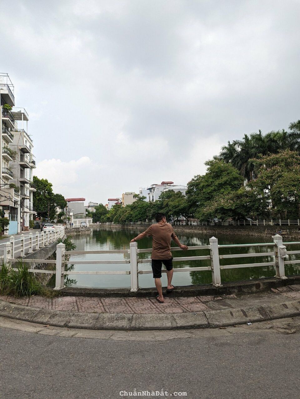 BÁN NHÀ THỤY Ô TÔ TRÁNH NHAU KINH DOANH ĐƯỢC LUÔN GẦN HỒ, CÔNG VIÊN CHỈ HƠN 4 TỶ LH:0879779988