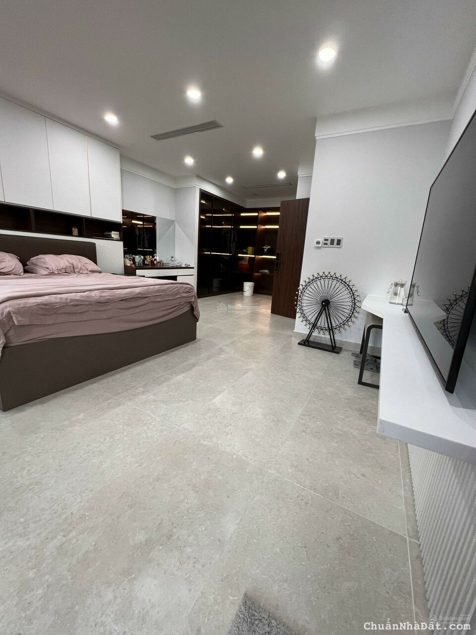 Bán căn Biệt Thự Nam Thông 2 Phú Mỹ Hưng quận 7 nhà đẹp sổ hồng sẵn 