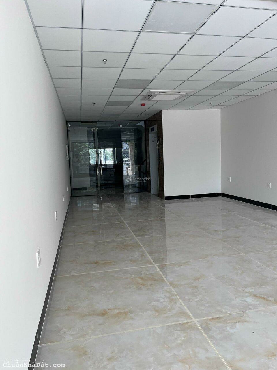 Bán căn nhà mặt phố KDC Him lam kênh tẻ , Tân Hưng , Quận 7, 5x20m, 4 lầu, nhà đẹp , giá tốt