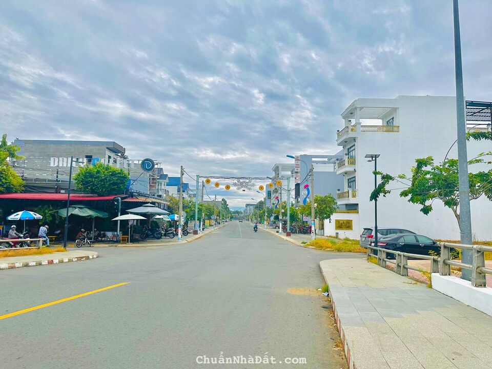 Sỡ hữu Sổ HỒNG ngay Trung Tâm Đô Thị 100m2 - Giá luôn 1 Tỷ 336 Nền đẹp vuông vức