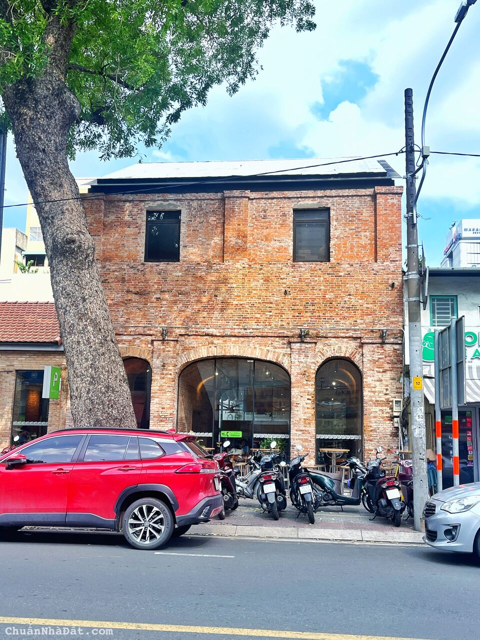 Cho thuê nhà mặt tiền đường Trương Định, P. VTS, Q.3 - DT 8m x 20m - Trệt 3 Lầu Thang Máy Cho thuê nhà mặt tiền đường Trương Định, P. VTS, Q.3 - DT 8m x 20m - Trệt 3 Lầu Thang Máy