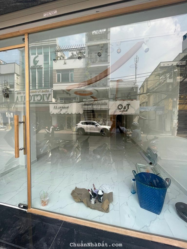 💃SHOP THỜI TRANG💃GÓC 2MT 339 HUỲNH VĂN BÁNH💃4.5X15M💃4 TẦNG SÀN SUỐT💃