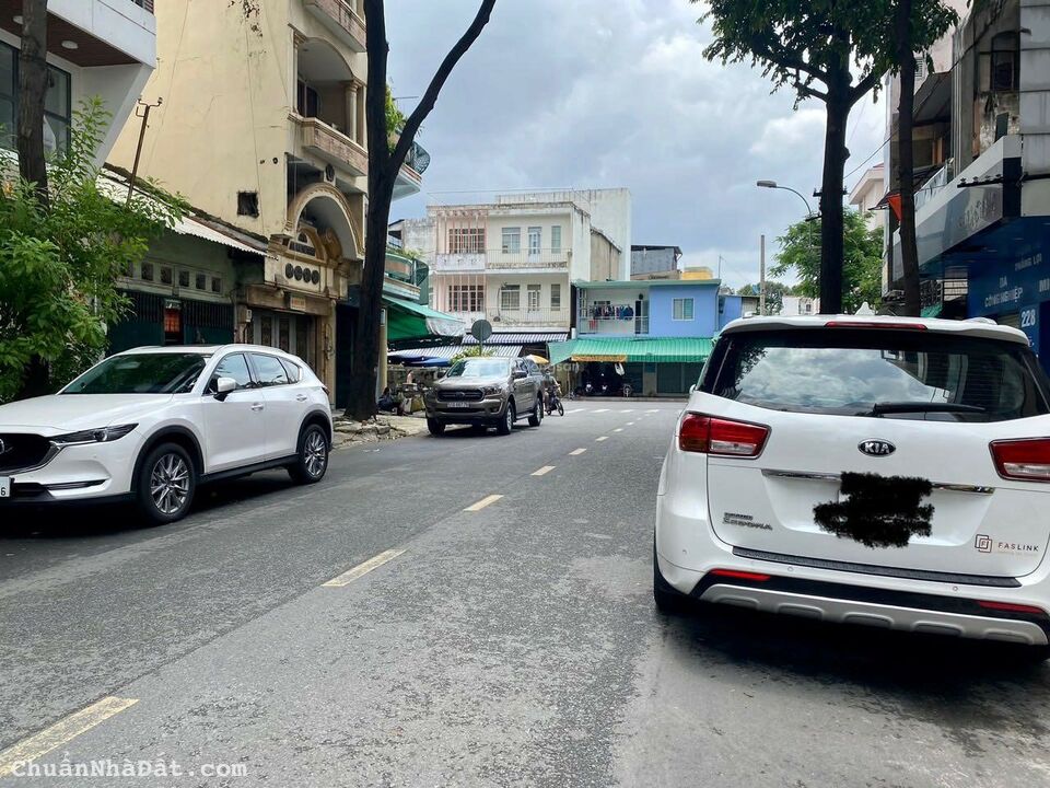 Nhà mặt tiền kinh doanh đường Dương Tử Giang (4*18,2m, nhà 4 lầu) Nhà mặt tiền kinh doanh đường Dương Tử Giang (4*18,2m, nhà 4 lầu)