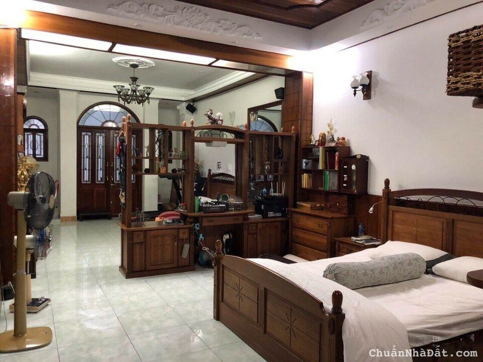 Biệt thự khu VIP đường Tú Xương, Q3. 180m2. 4 tầng. Chỉ 36 tỷ TL