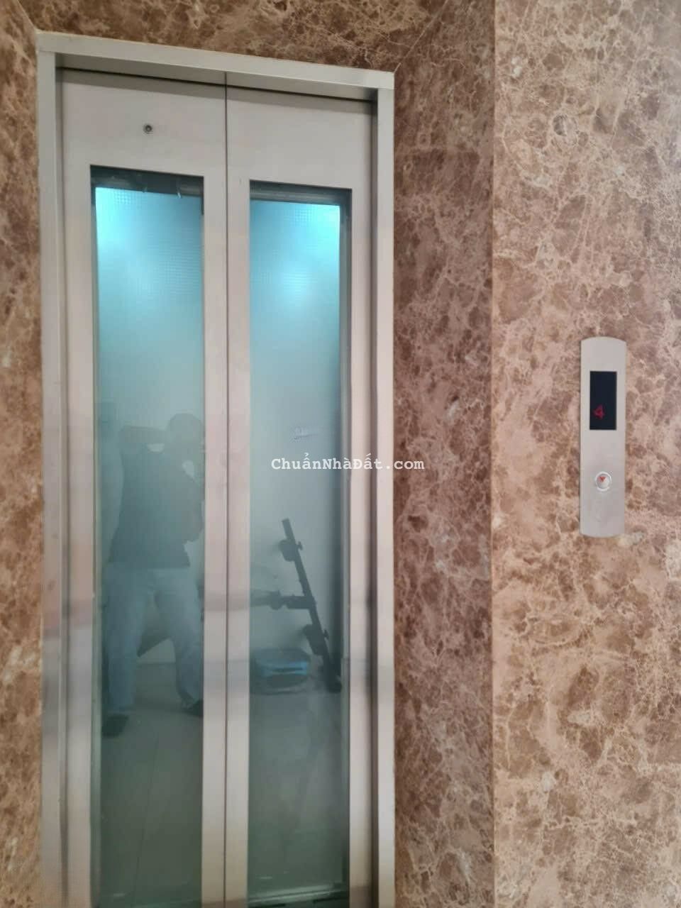 Bán Nhà đường Đào Duy Anh, Q. Phú Nhuận. 4x28m. 4 Tầng, ô tô ngủ trong nhà. Giá 21 tỷ tl. Bán Nhà đường Đào Duy Anh, Q. Phú Nhuận. 4x28m. 4 Tầng, ô tô ngủ trong nhà. Giá 21 tỷ tl.