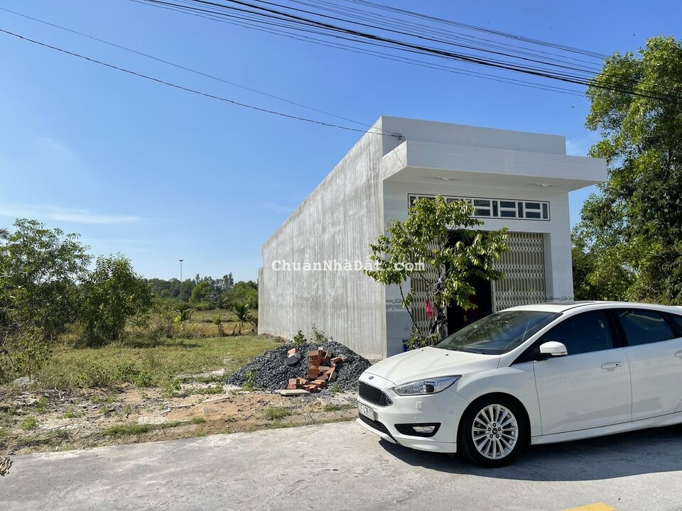 Cần bán gấp nền đất đối diện bệnh viện Mộc Hoá đường Nguyễn Văn Kỉnh- Kiến Tường Cần bán gấp nền đất đối diện bệnh viện Mộc Hoá đường Nguyễn Văn Kỉnh- Kiến Tường