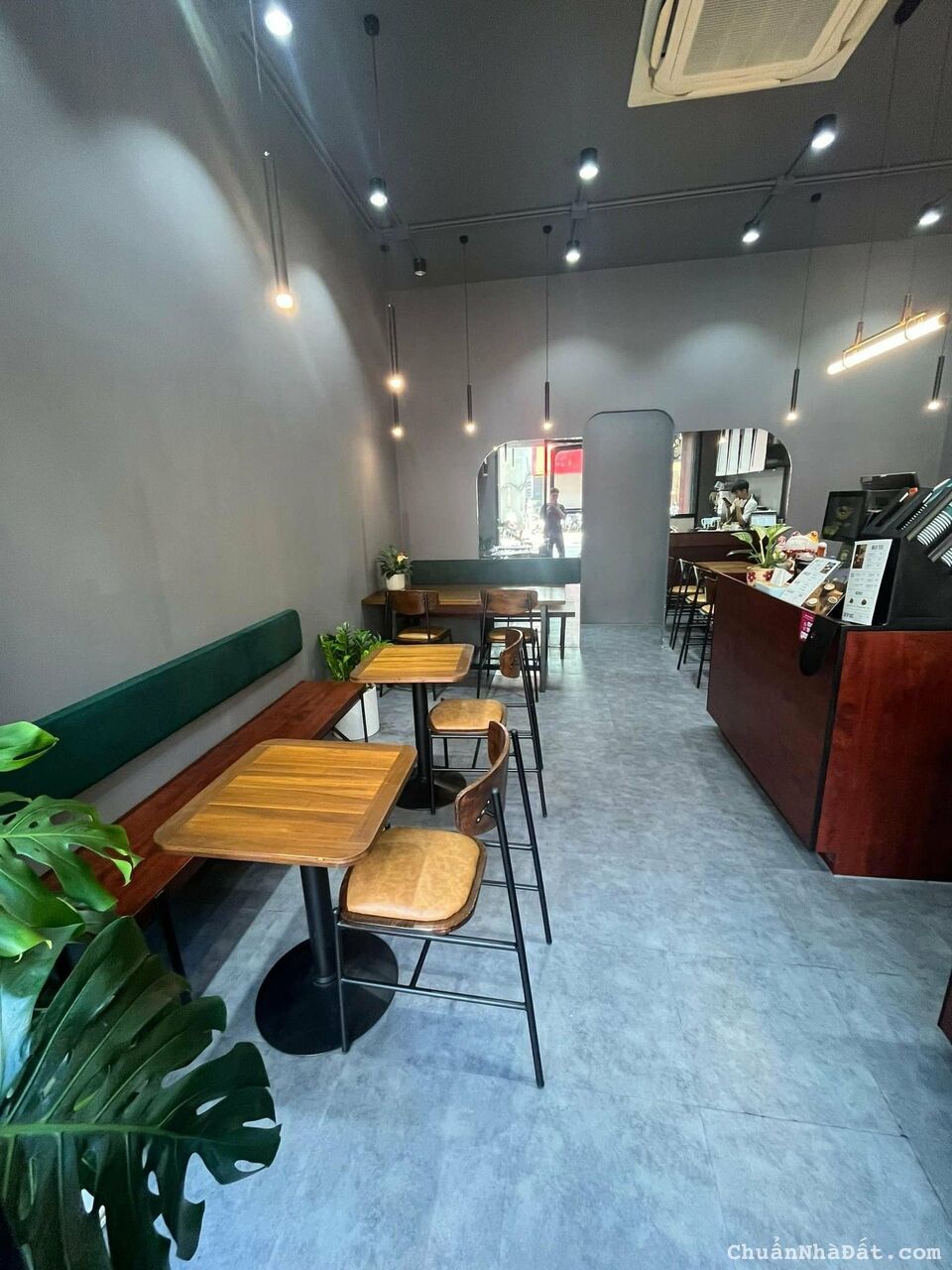 CHO THUÊ MẶT BẰNG ĐẮC ĐỊA NGAY TRUNG TÂM QUẬN 1  