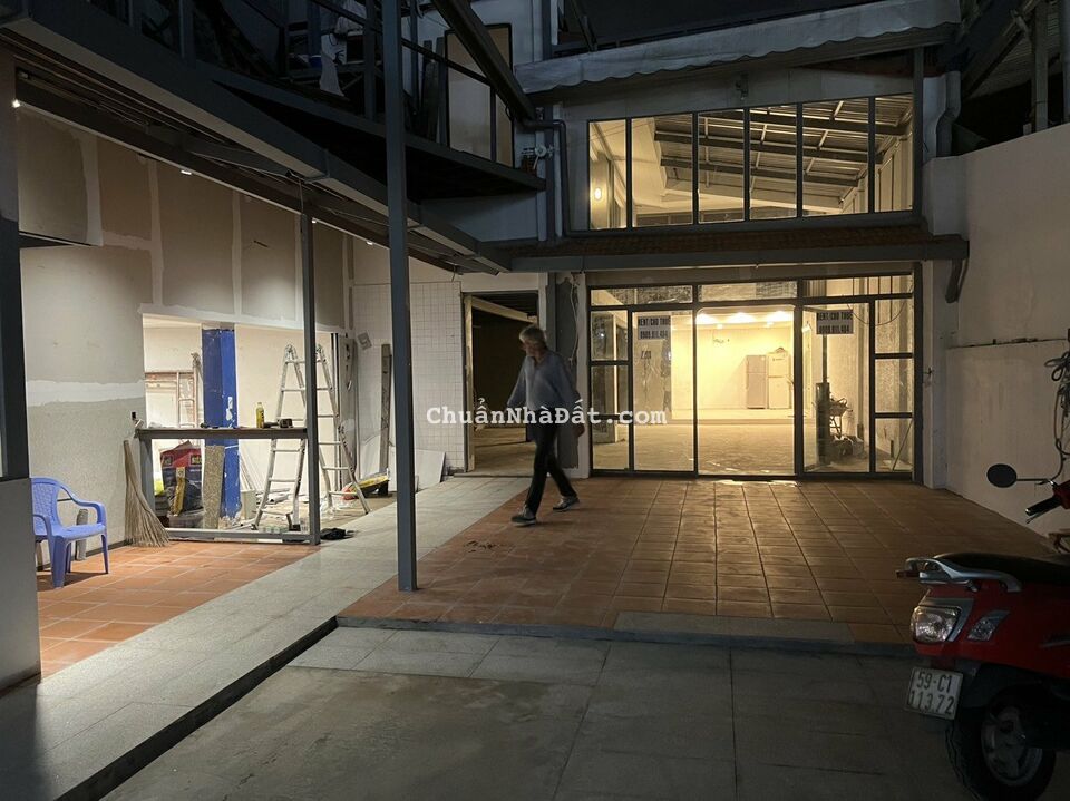 CHO THUÊ NHÀ MẶT TIỀN ĐƯỜNG QUỐC HƯƠNG, P THẢO ĐIỀN Q2