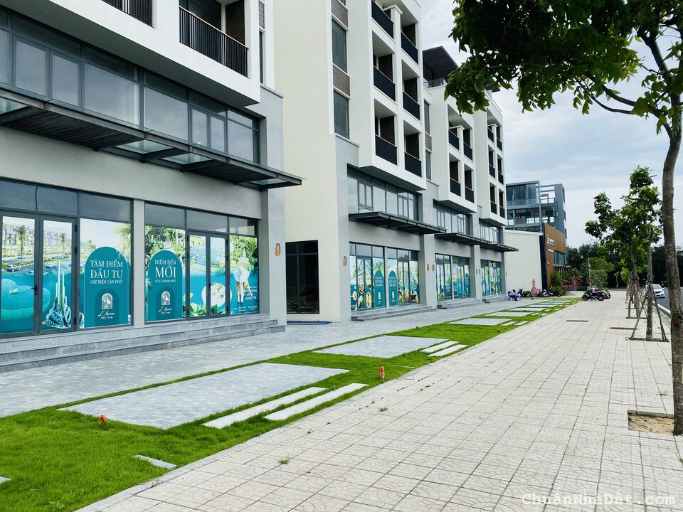 DUY NHẤT 1️⃣ SUẤT NGOẠI GIAO SHOPHOUSE BIỂN MẶT TIỀN TRẦN NHÂN TÔNG TẠI L AURORA DUY NHẤT 1️⃣ SUẤT NGOẠI GIAO SHOPHOUSE BIỂN MẶT TIỀN TRẦN NHÂN TÔNG TẠI L AURORA