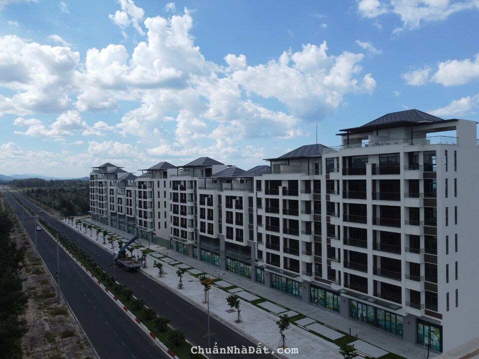 Bán căn villa 268m2 giáp biển tại  L'aurora Phú Yên.viwe đẹp.gần tháp nghinh phong