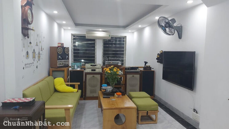 Bán nhà Bồ Đề Long Biên 42m2 nhỉnh 4 tỷ 