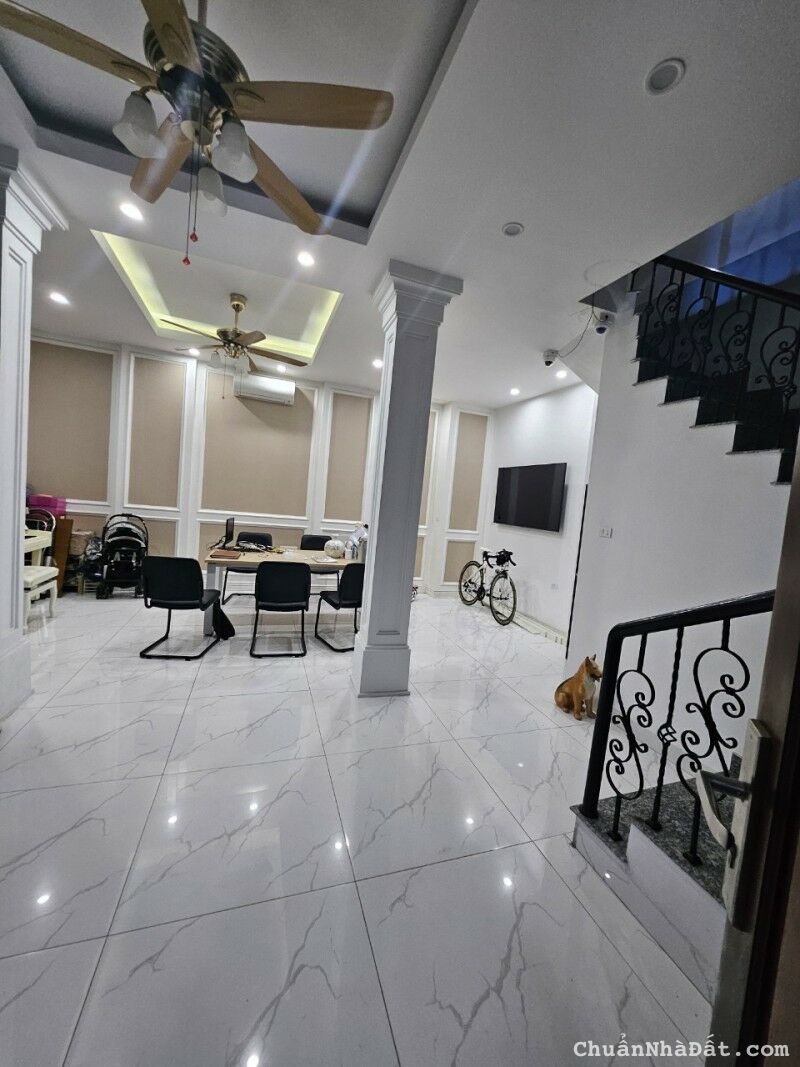  Bán Nhà Việt Hưng ,Nhà đẹp full nội thất,  55m2, 9.6 tỷ, liên hệ 0889952123