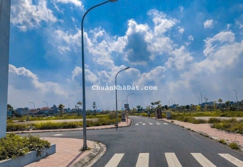 Bán đất Ngọc Thụy,đất kinh doanh,  62m2, 8.99 tỷ, liên hệ 0889952123