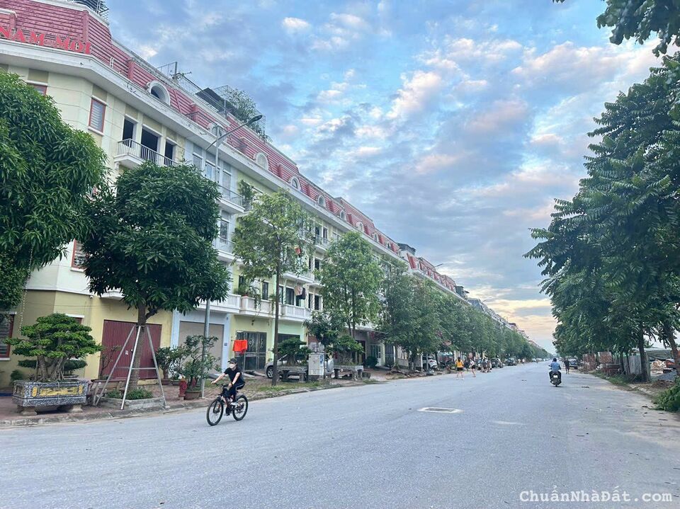 HOT: CĂN LIỀN KỀ TRỤC ĐƯỜNG KINH DOANH 30M, CHỈ HƠN 14 TỶ