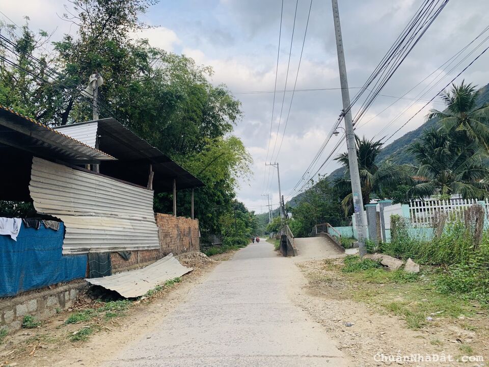 Cần tiền bán nhanh lô đất Ninh Ích - Ninh Hoà. Giá chỉ 3.2tr/m2 