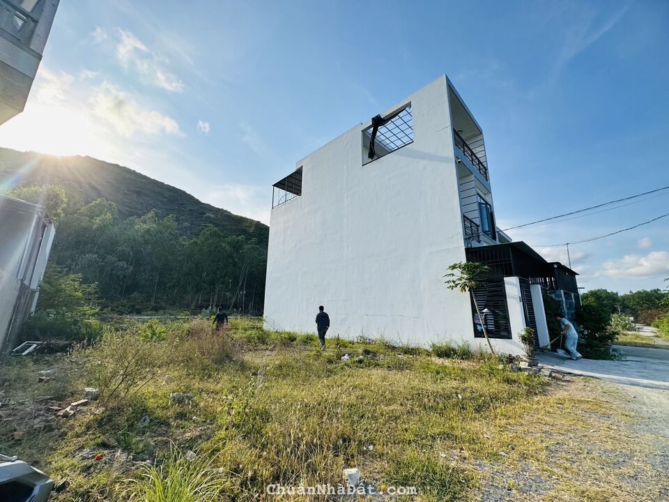 Chính chủ bán nhanh lô đất Hòn Nghê - Vĩnh Ngọc. Giá chỉ 950 triệu. Chính chủ bán nhanh lô đất Hòn Nghê - Vĩnh Ngọc. Giá chỉ 950 triệu.