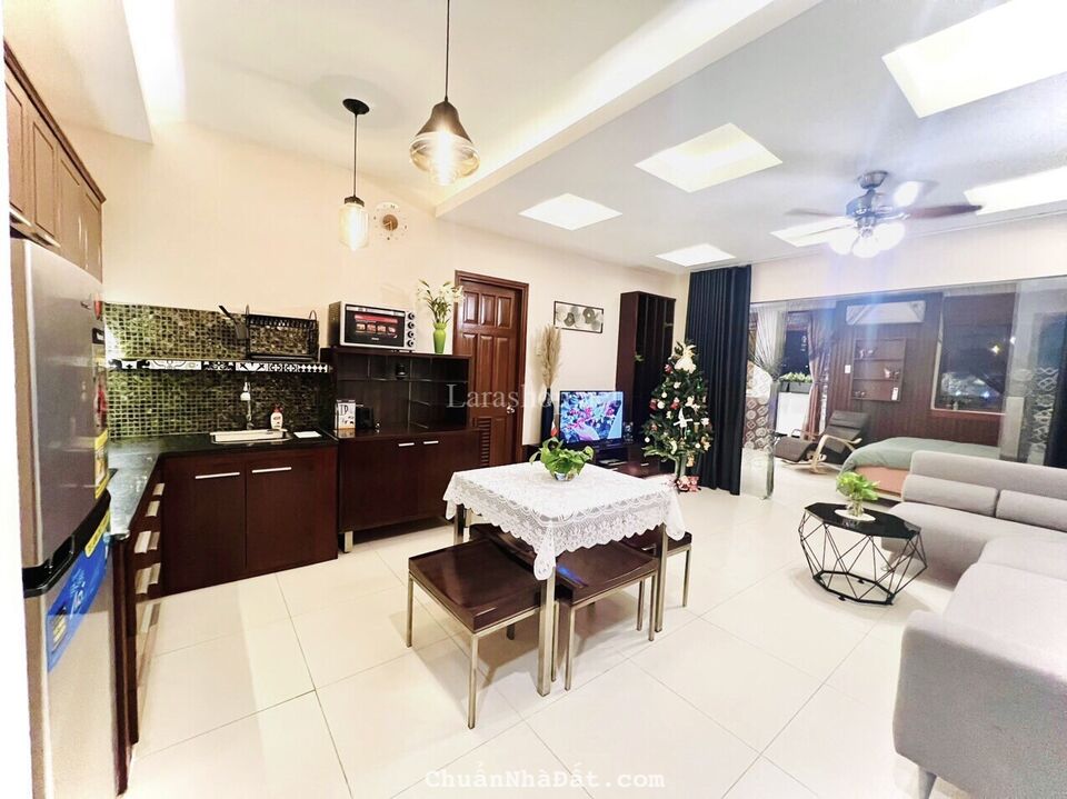 Chung Cư Nguyễn Ngọc Phương cạnh bờ kè Trường Sa di chuyển Quận 1 chỉ 5 phút. .