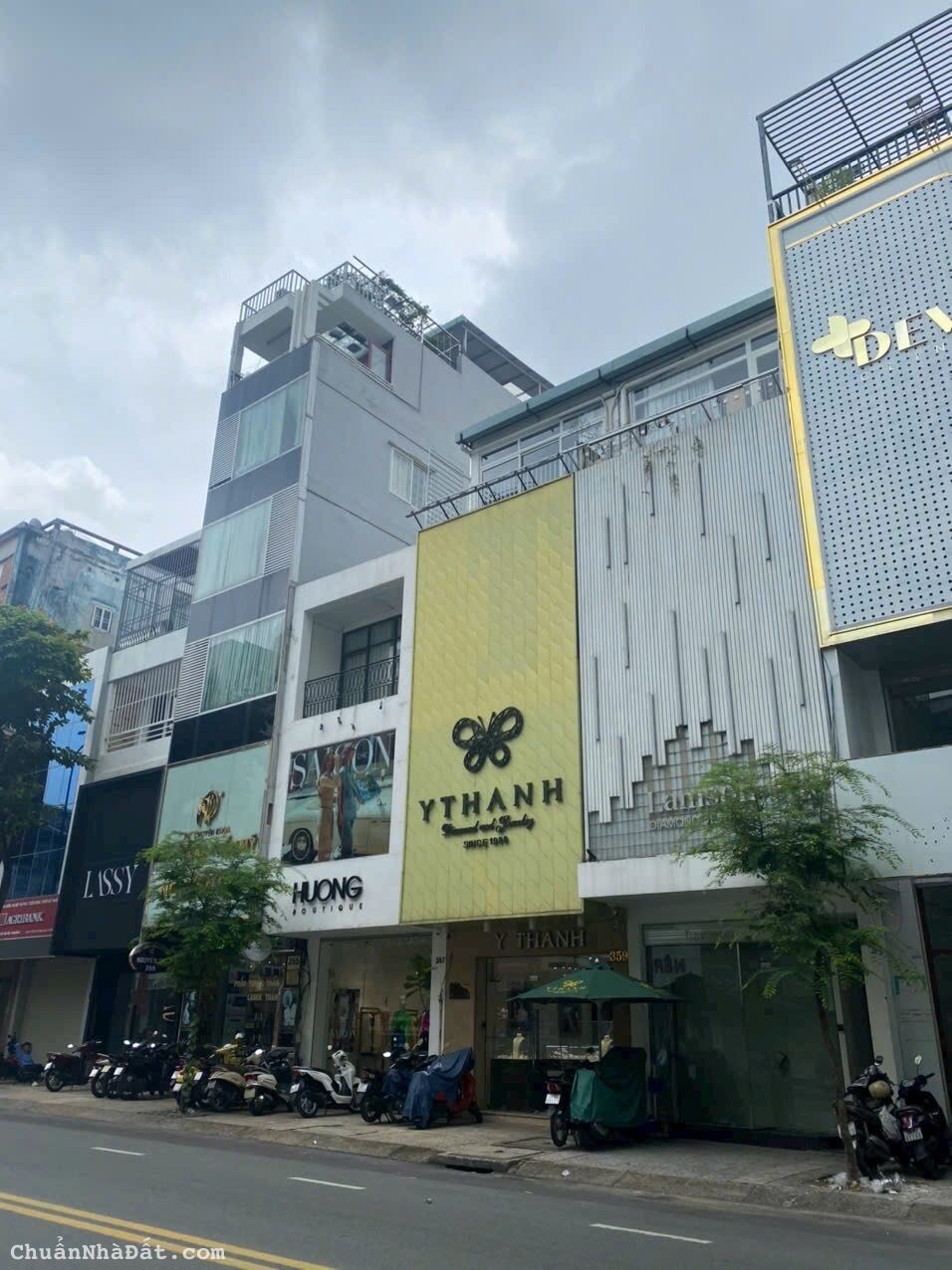 NHỈNH 27 TỶ- Góc 2 Mặt Tiền 4TẦNG (4,4x15) LÊ THỊ RIÊNG QUẬN 1