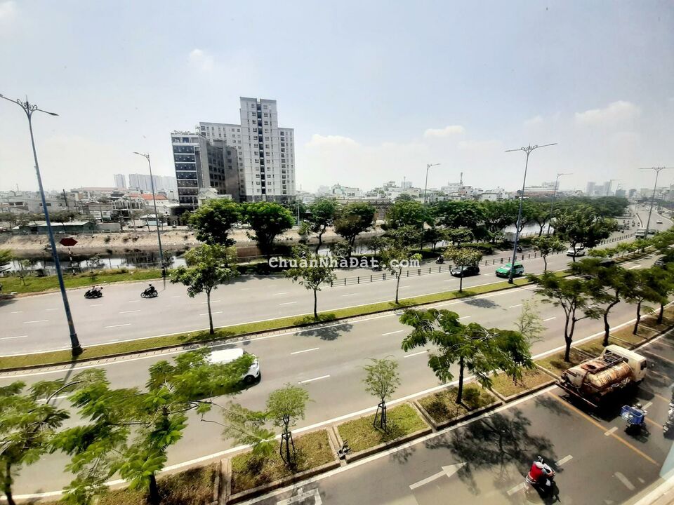 🌹13TỶ, Mặt Tiền Kinh Doanh Võ Văn Kiệt Q5 (5.2X11), không lộ giới, Hoàn công Đủ