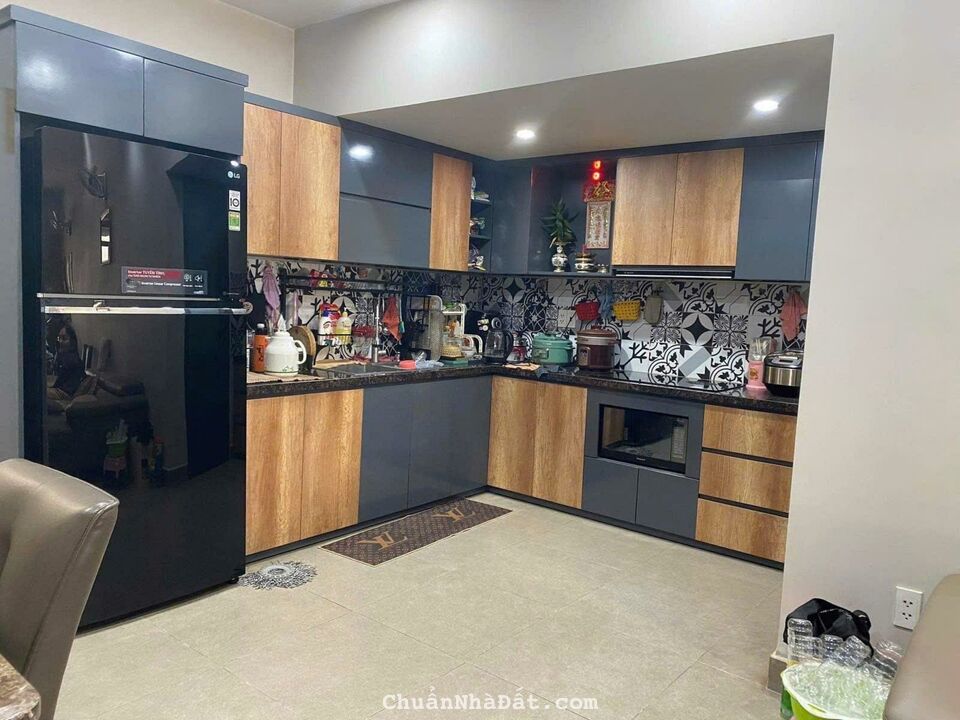 🎉🎉🎉SIÊU HIẾM QUẬN 5_Hẻm XeTải, Ôtô Vào Nhà_Ngang bự 5,2X14_2 Mặt Hẻm_4Tầng Mới đẹp