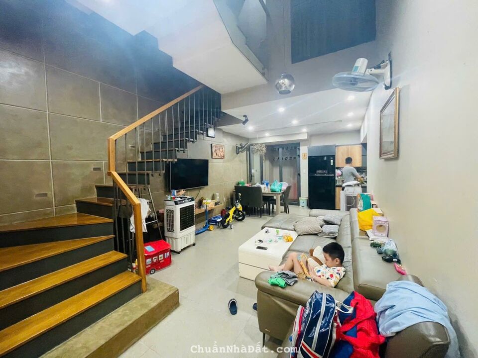 🎉🎉🎉SIÊU HIẾM QUẬN 5_Hẻm XeTải, Ôtô Vào Nhà_Ngang bự 5,2X14_2 Mặt Hẻm_4Tầng Mới đẹp