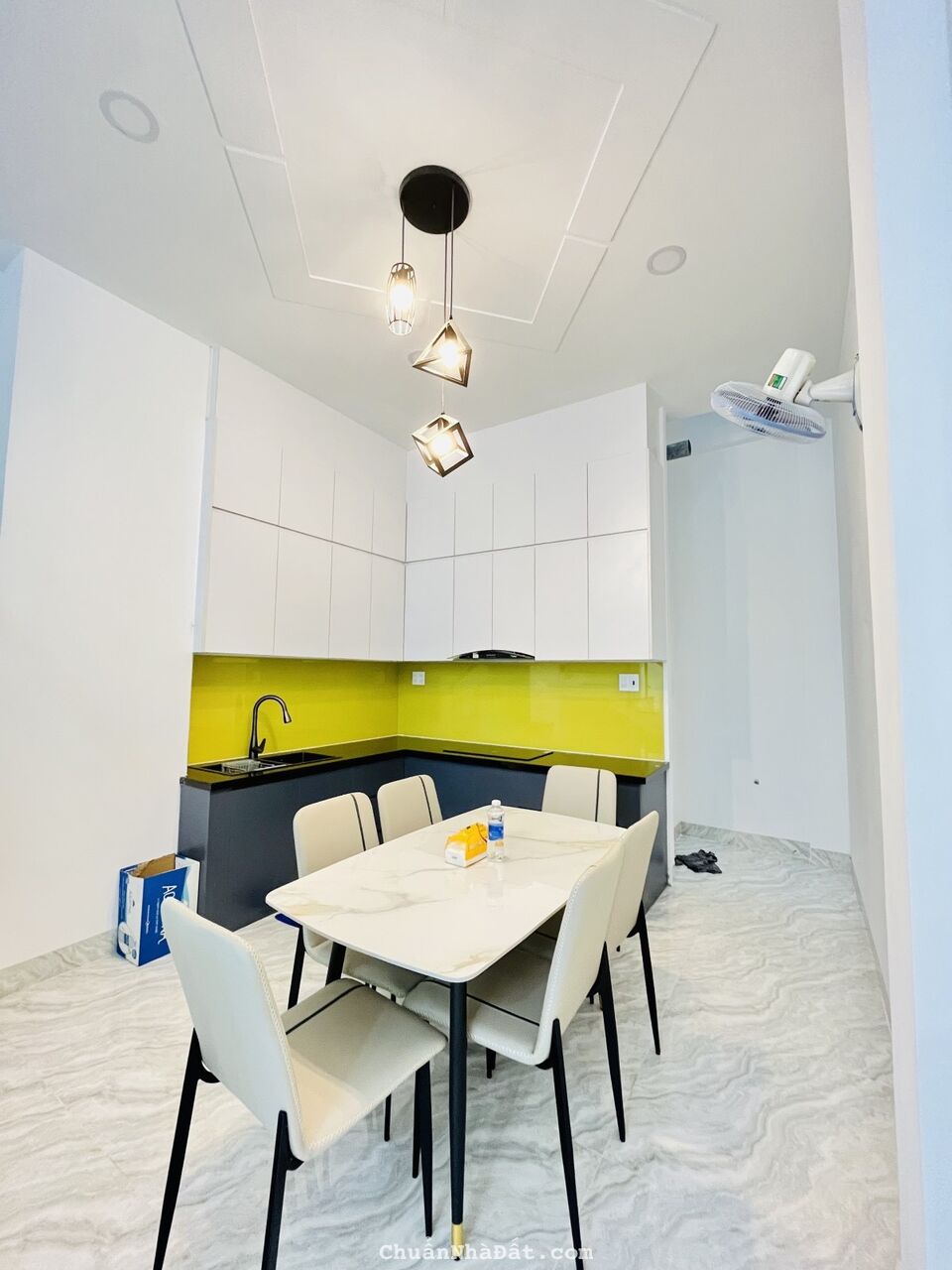 NHÀ ĐẸP Ở NGAY GẦN CHỢ THẠCH ĐÀ 44M2 – NGANG 4M.