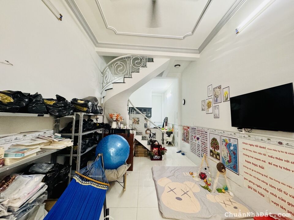 HUỲNH VĂN NGHỆ - TÂN BÌNH - Ô TÔ ĐỖ CỬA - NHÀ MỚI ĐẸP Ở LIỀN HUỲNH VĂN NGHỆ - TÂN BÌNH - Ô TÔ ĐỖ CỬA - NHÀ MỚI ĐẸP Ở LIỀN