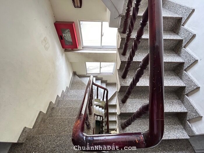 BÁN KHÁCH SẠN KẾ BÊN SUỐI TIÊN 95m2 (6.12m x 16.47m), 6 Tầng, Đường 100, Tân Phú, Quận 9