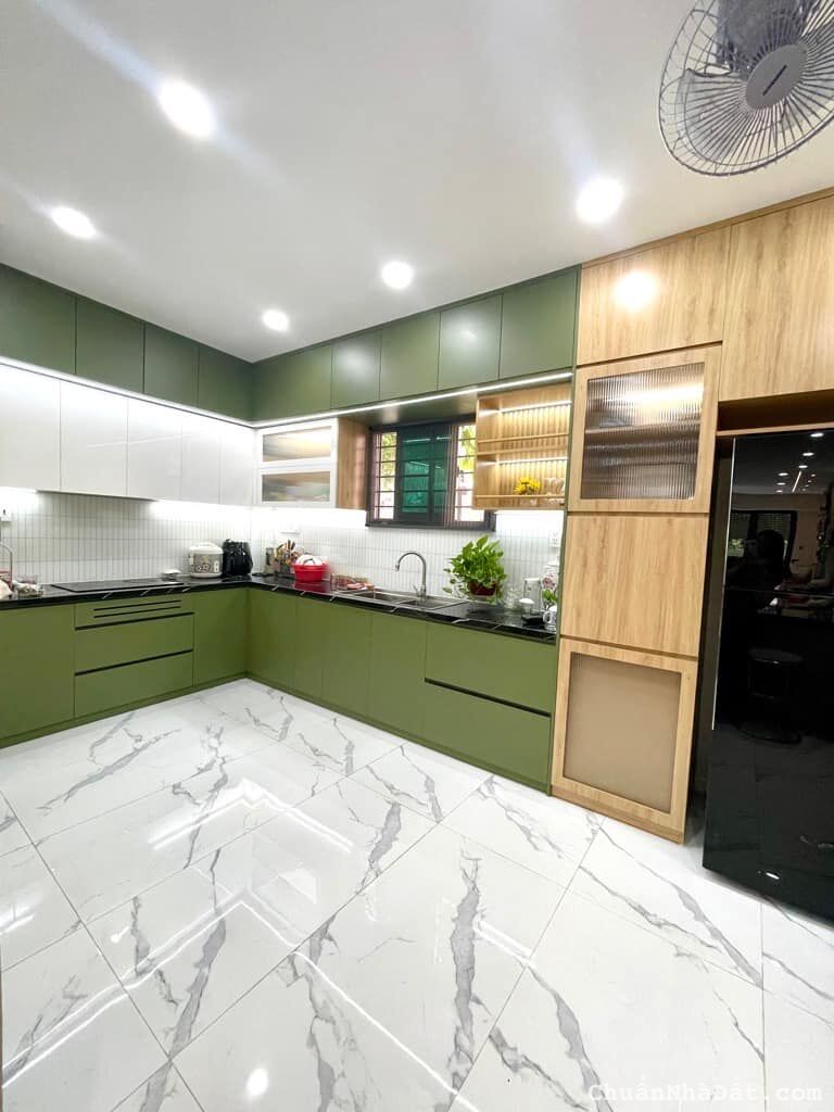 CỰC HIẾM, nhà 2 tầng, ngang lớn, 72m2, Nguyễn Văn Khối, chỉ 5.X tỷ