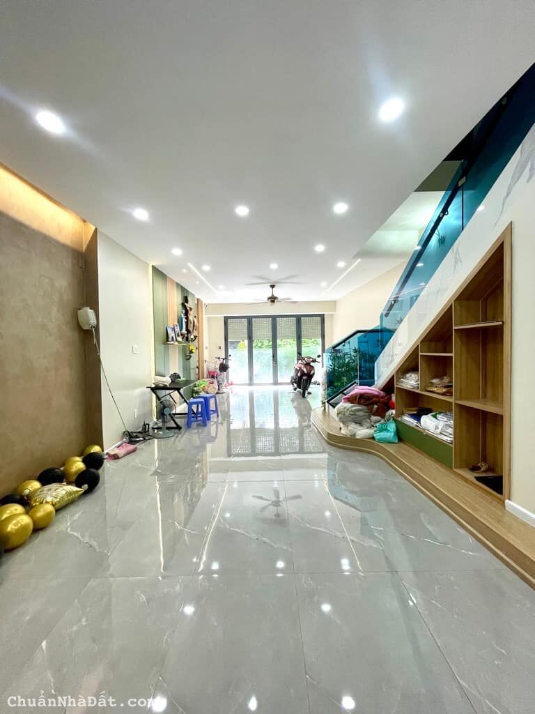 CỰC HIẾM, nhà 2 tầng, ngang lớn, 72m2, Nguyễn Văn Khối, chỉ 5.X tỷ