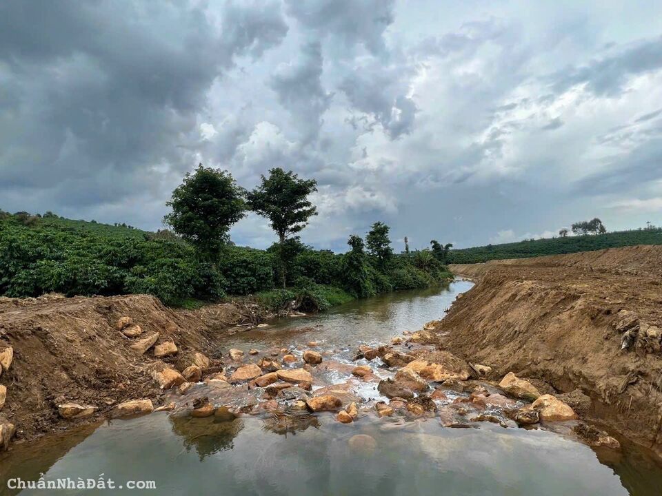 Bán gấp lô đất nền kề suối - 378 triệu 105m2 sẵn thổ cư - Đã có sổ công chứng ngay