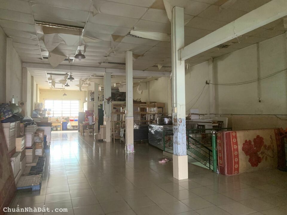 Bán Nhà 2 Lầu ngang 8m, hẻm 8m như mặt tiền, 205m2, tiện KD và Ở.