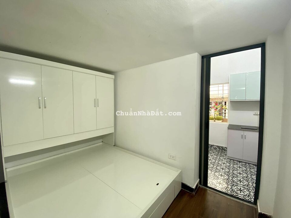 CHỈ 1.X TỶ SỞ HỮU CĂN TẬP THỂ PHỐ LÒ ĐÚC, 45M, 2 NGỦ, MỚI ĐẸP, Ở NGAY