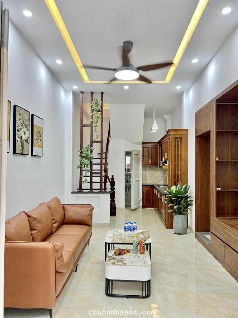 PHỐ TRẦN KHÁT CHÂN, 32M x 5T, 4.X TỶ, DÂN XÂY, NHÀ ĐẸP, Ở NGAY