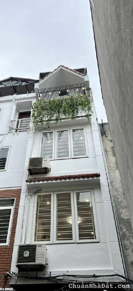 PHỐ TRẦN KHÁT CHÂN, 32M x 5T, 4.X TỶ, DÂN XÂY, NHÀ ĐẸP, Ở NGAY