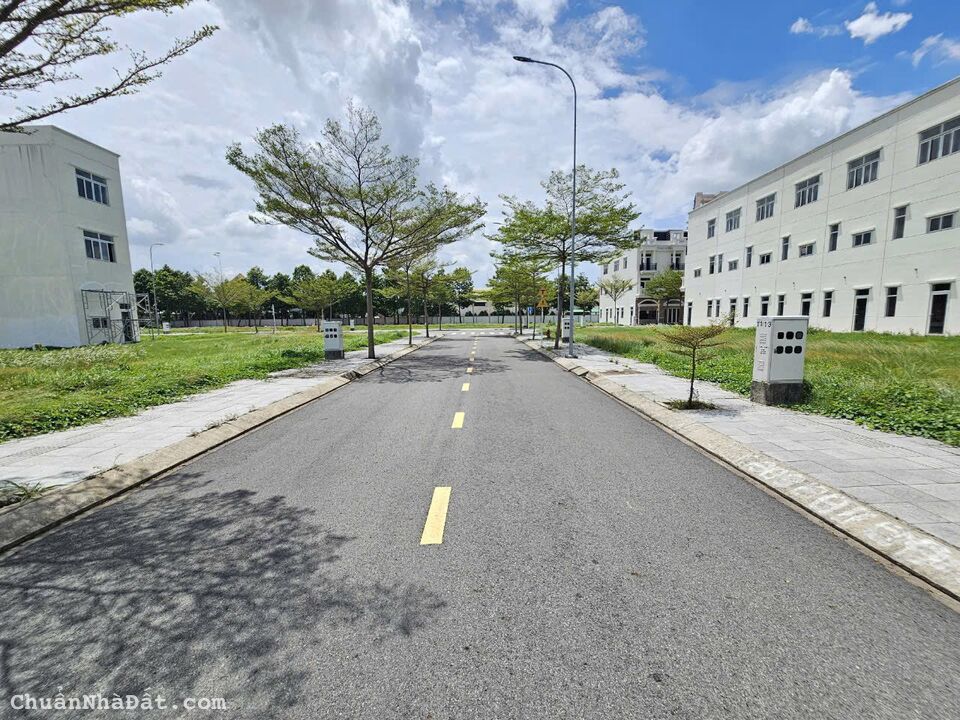 ĐẤT NỀN BÌNH DƯƠNG KDC ICON CENTRAL GIÁ RẺ 60M2 SẴN SHR CHỈ 2.1 TỶ. LH:0932020695.