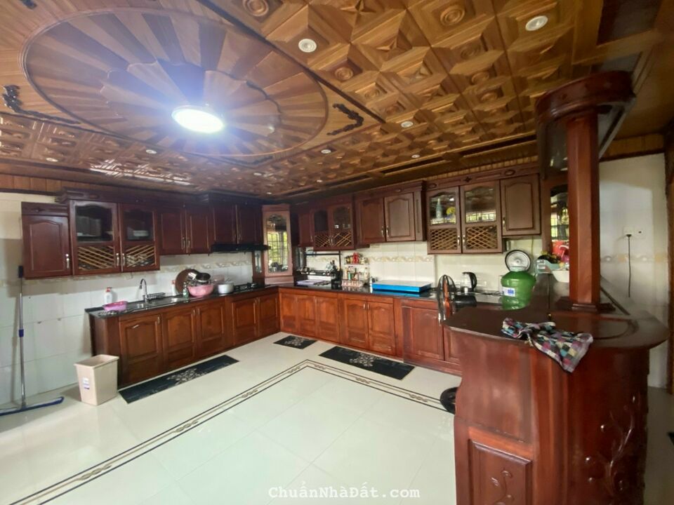 BIỆT THỰ TOÀN GỖ KHÁ ĐẸP, quận SƠN TRÀ, TP. ĐÀ NẴNG 148m2 ngang khủng 17.5.