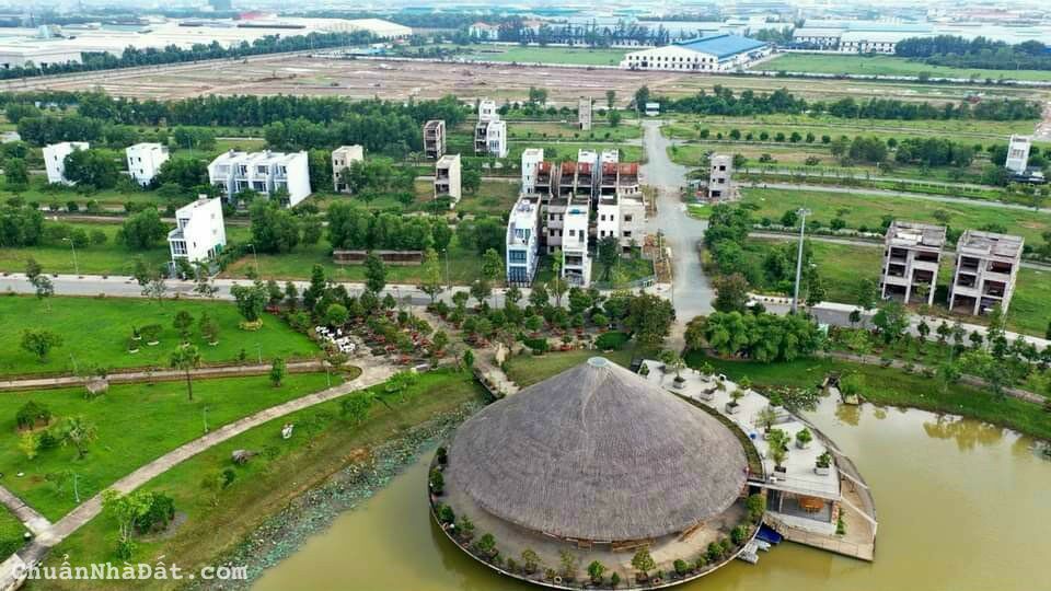 Nhà mặt đường nội bộ KDC Phúc Khang (Làng Sen) Đức Hòa DTSD 200m2 chỉ 2.8 tỷ Lh:0902923973.