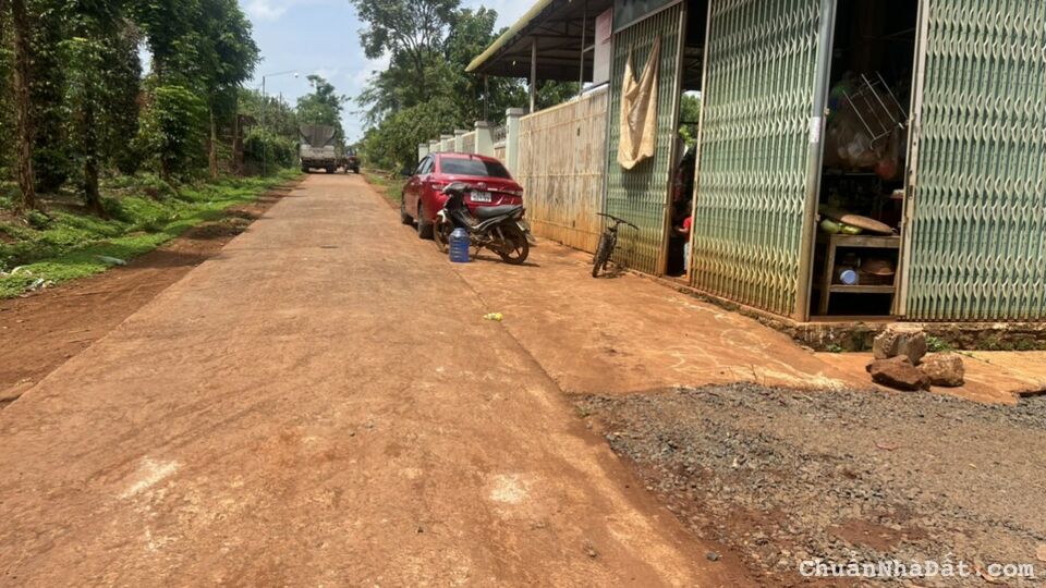 Bán 4 lô đất tại CƯ SUÊ ĐAK LAK, sẵn SHR DT 5x27. Giá đầu tư chỉ 350tr/lô. Lh ngay;0933102868. Bán 4 lô đất tại CƯ SUÊ ĐAK LAK, sẵn SHR DT 5x27. Giá đầu tư chỉ 350tr/lô. Lh ngay;0933102868.