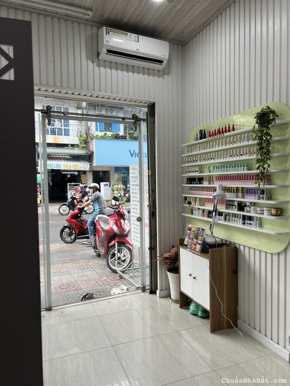 Share MBKD ngay mặt chợ ĐAKAO QUẬN 1, DT 12m2 chỉ 7tr/th. Lh:0981090316. Share MBKD ngay mặt chợ ĐAKAO QUẬN 1, DT 12m2 chỉ 7tr/th. Lh:0981090316.