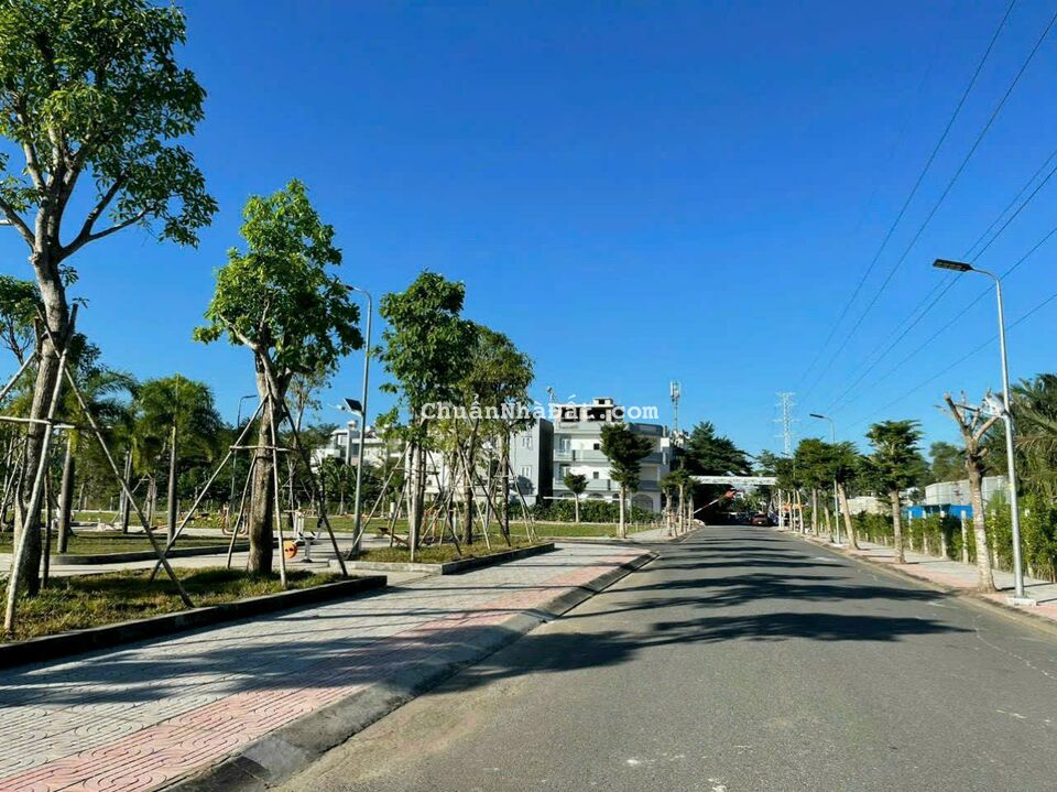 Bán Đất Tại KDC Sài Gòn South Village Phước Kiển (Hàng Dương) Nhà Bè Giá từ 4.8 tỷ. Lh:0898231415. Bán Đất Tại KDC Sài Gòn South Village Phước Kiển (Hàng Dương) Nhà Bè Giá từ 4.8 tỷ. Lh:0898231415.