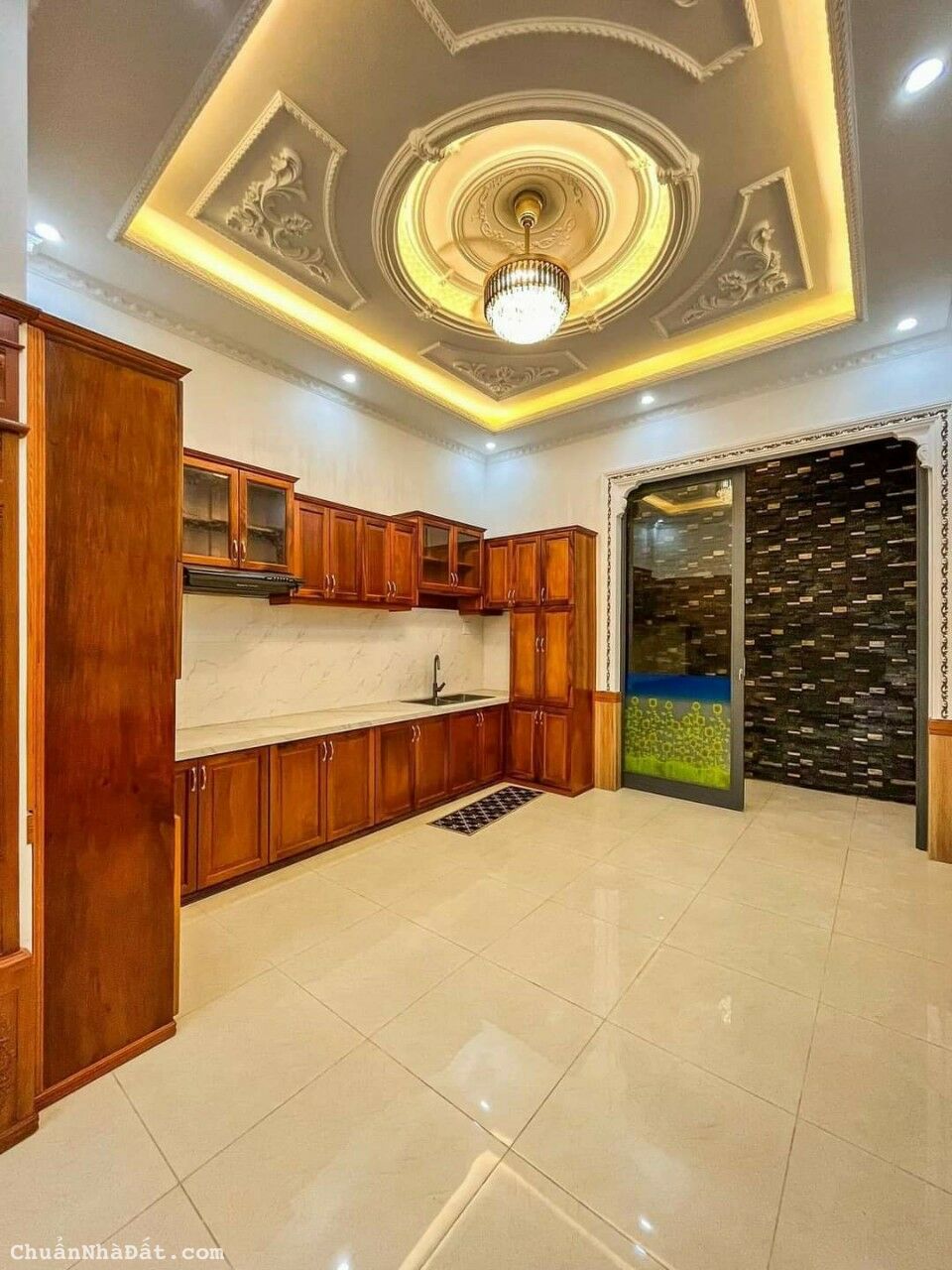 CHỦ NGỘP ! Giảm ngay 800 triệu... GIÁ BÁN MỚI CÒN LẠI KHÁ RẺ chỉ 10 TỶ