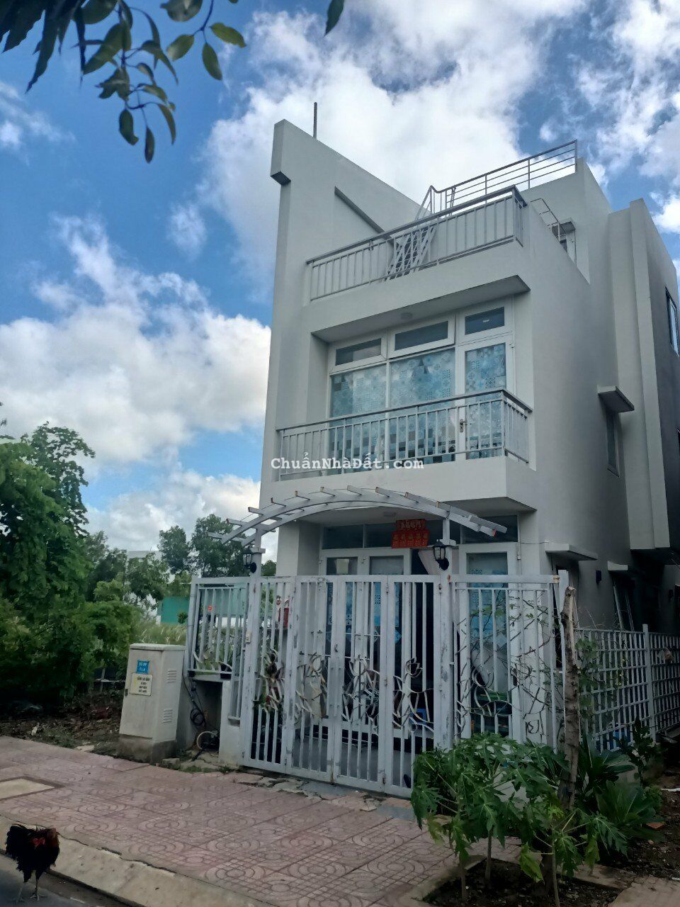 Bán nhà phố tại KĐT Làng Sen Việt Nam 76.4m2 (5x15 nở hậu) SHR chỉ 2.68 tỷ. Lh:0585999800. Bán nhà phố tại KĐT Làng Sen Việt Nam 76.4m2 (5x15 nở hậu) SHR chỉ 2.68 tỷ. Lh:0585999800.